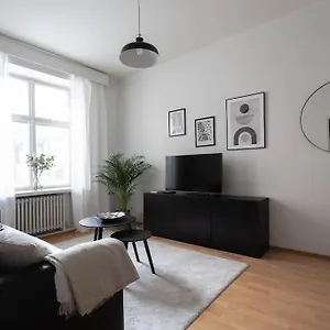 Kodikas Huoneisto Helsingin Keskustassa Apartment Helsinki