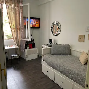 Bed & Breakfast Tour Montparnasse, Paris