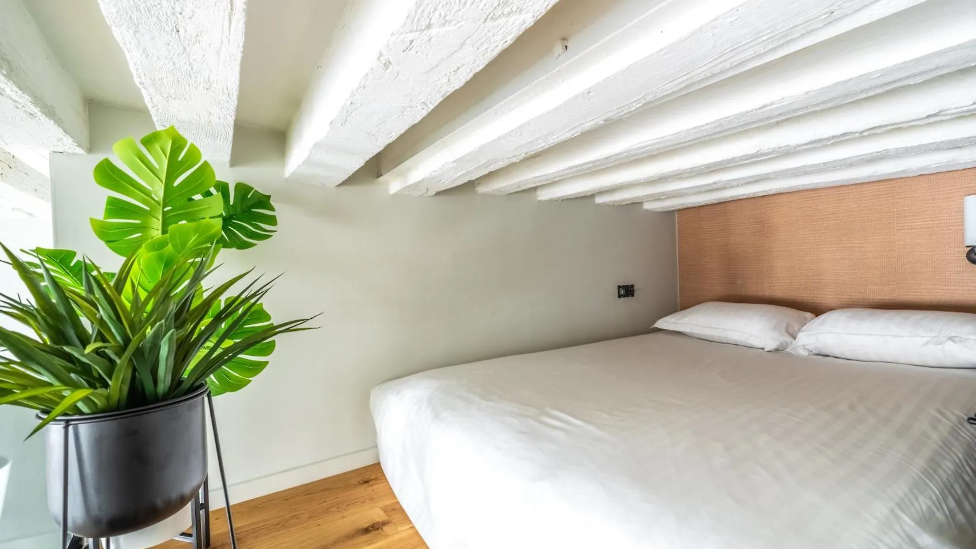 Luxury Apartement, Center Of Paris 0*,  France